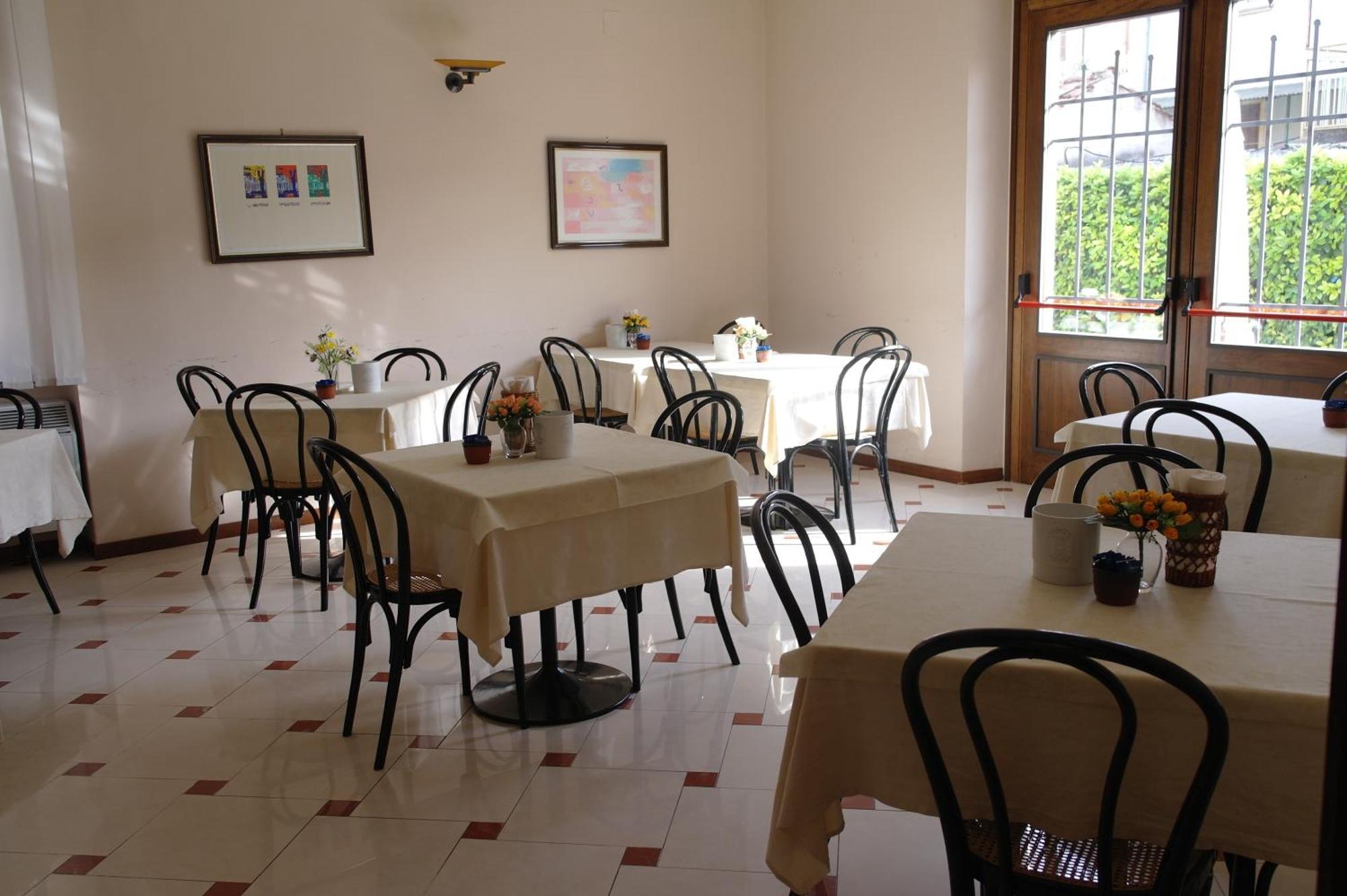Hotel Armando' S Sulmona Kültér fotó