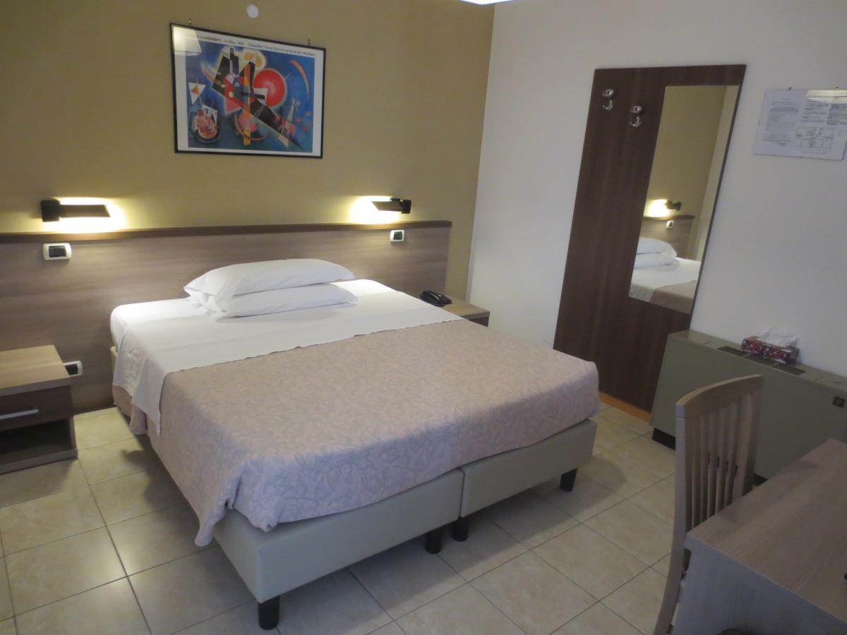 Hotel Armando' S Sulmona Kültér fotó