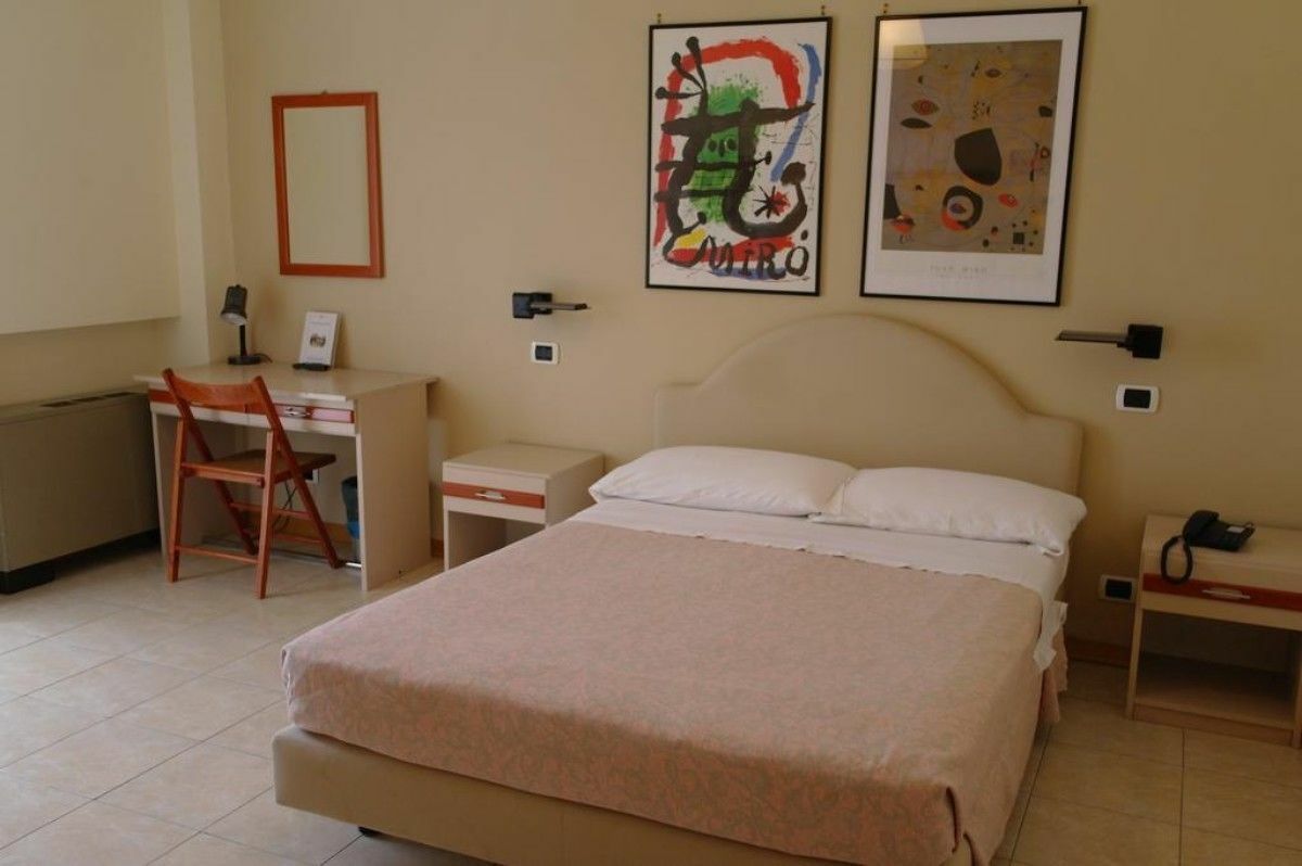 Hotel Armando' S Sulmona Kültér fotó