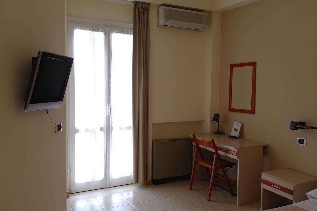 Hotel Armando' S Sulmona Szoba fotó